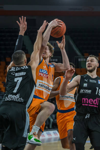 及面对更大 及面对更大