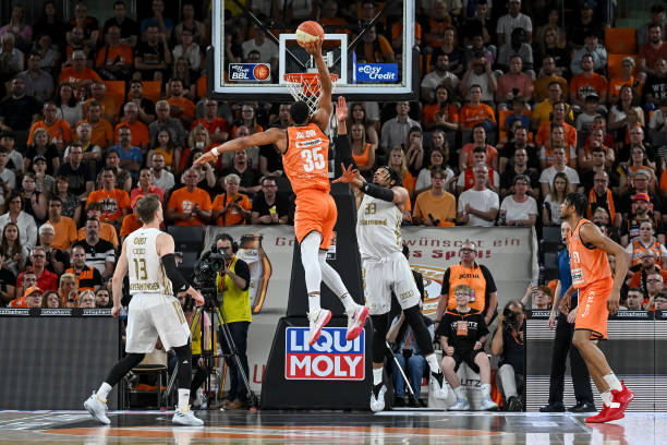 多线作战中 多线作战中